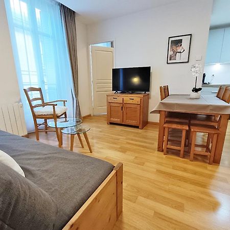 L'Eterlou, T3, Centre Luchon, Wifi, Casier A Skis, Ascenseur, 6 Personnes Bagnères-de-Luchon Buitenkant foto