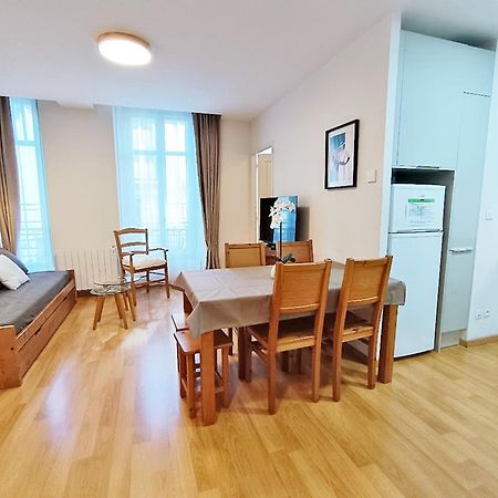 L'Eterlou, T3, Centre Luchon, Wifi, Casier A Skis, Ascenseur, 6 Personnes Bagnères-de-Luchon Buitenkant foto